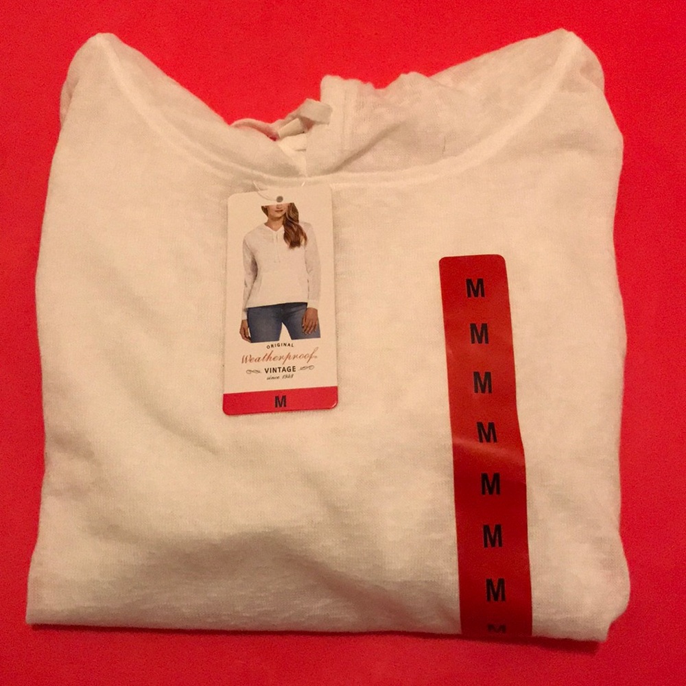 WEATHER POOF VINTAGE LADIES SWEATER.